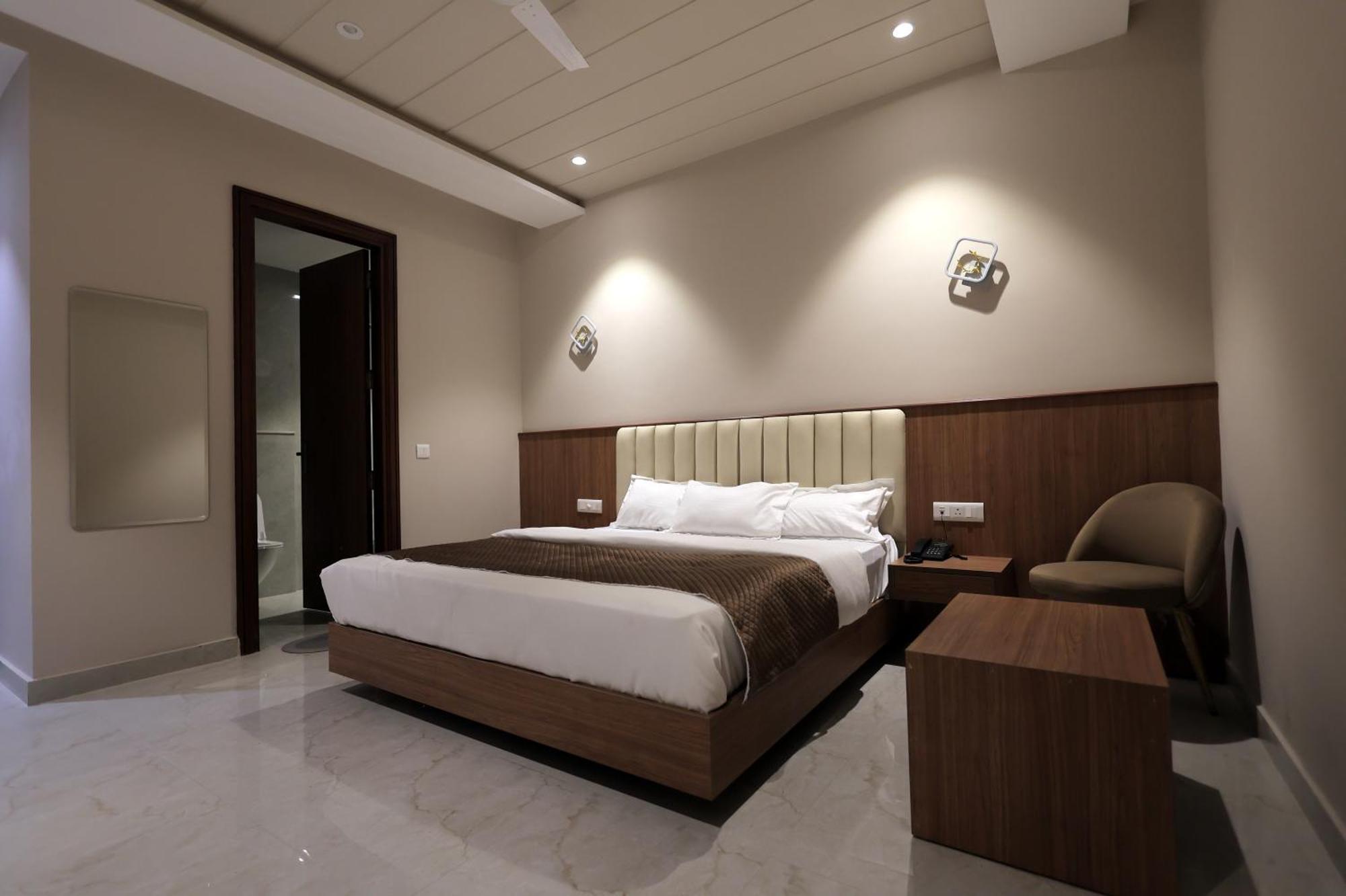 Hotel Regal Palm Морадабад Экстерьер фото